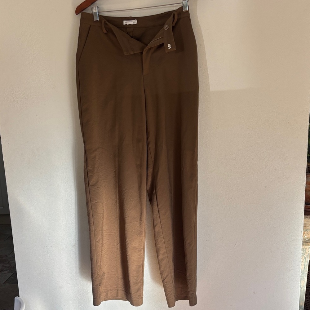 Good American Tan Chinos